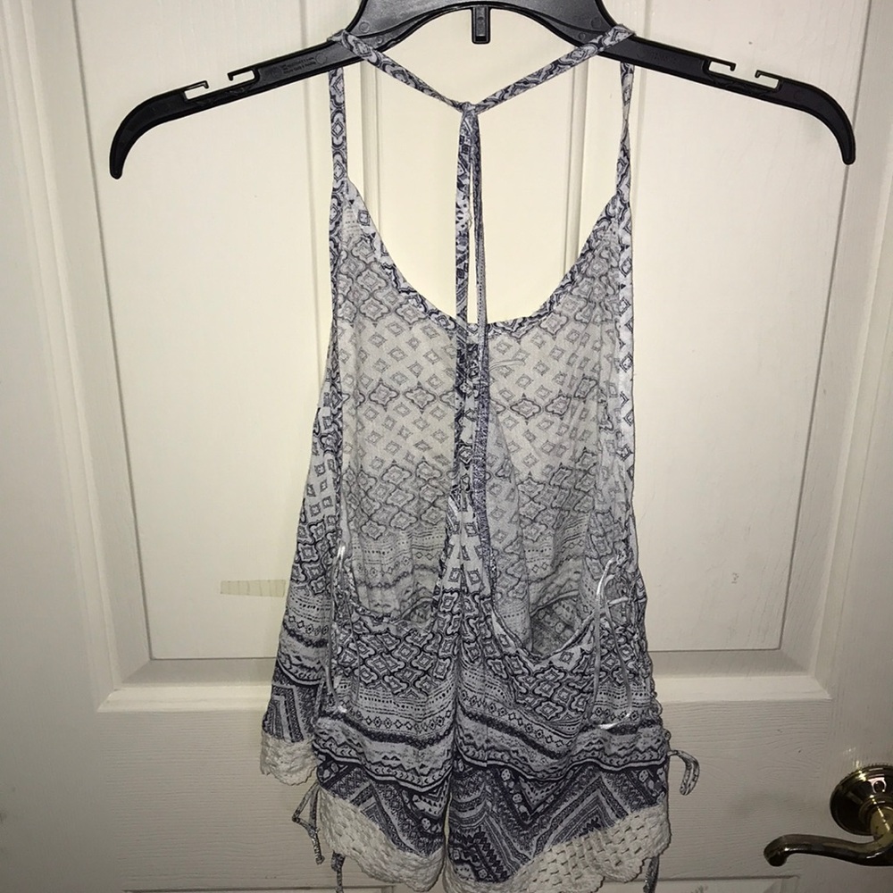 Patterned Crop Tank Top - Picture 3 of 3